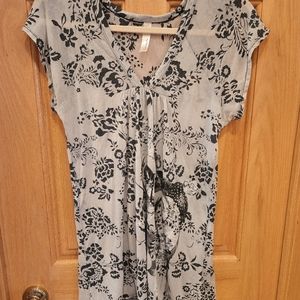 Floral V-Neck T-shirt